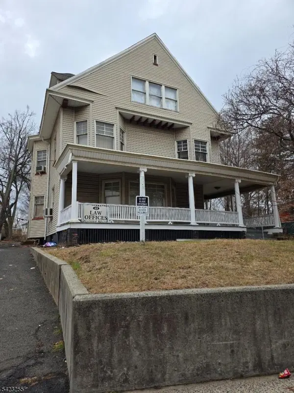 63 Washington St, East Orange City, NJ 07017