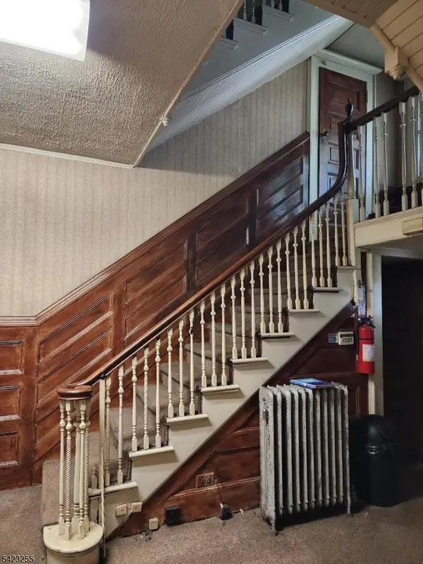 63 Washington St, East Orange City, NJ 07017