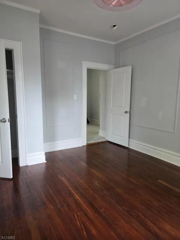 136 Hobson St, Newark City, NJ 07112