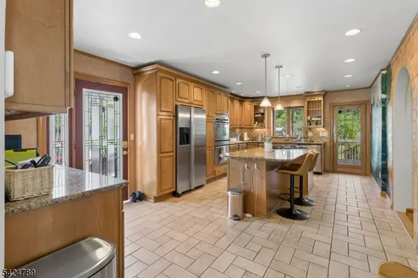 9 Laurel Ave, Franklin Twp., NJ 08528