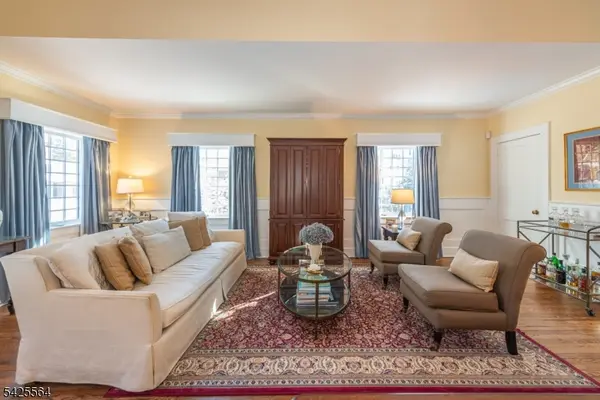 37 Colles Ave, Morristown Town, NJ 07960