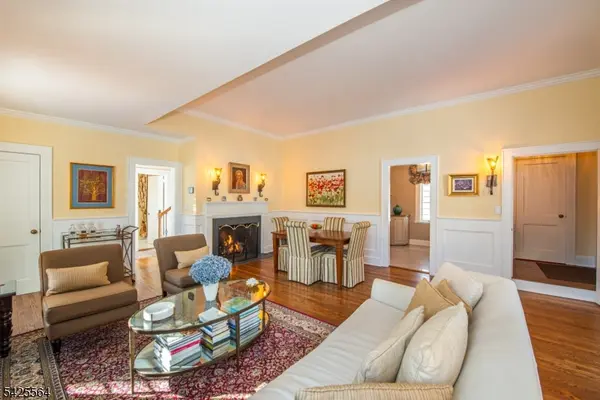 37 Colles Ave, Morristown Town, NJ 07960