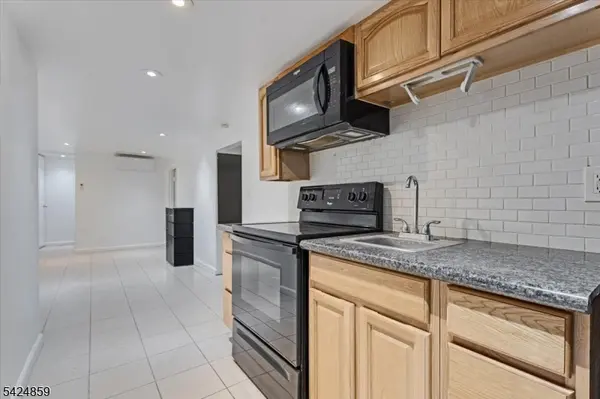 94 Manchester Ave, Paterson City, NJ 07502