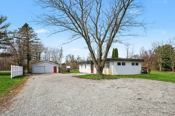 1773 N Newaygo RD, Casnovia Twp, MI 49303