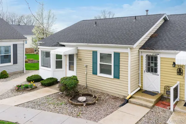 998 Village LN, Georgetown Twp, MI 49428