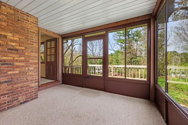 3135 Wildridge DR NE, Grand Rapids Twp, MI 49525