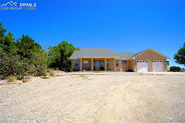 461 E Fredonia DR, Pueblo, CO 81007