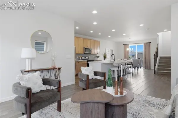 8648 Wolf Valley DR, Colorado Springs, CO 80924