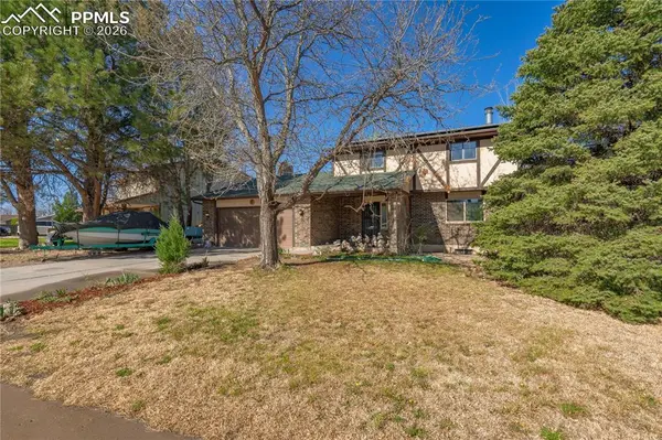 2 Bellflower CT, Colorado Springs, CO 81001