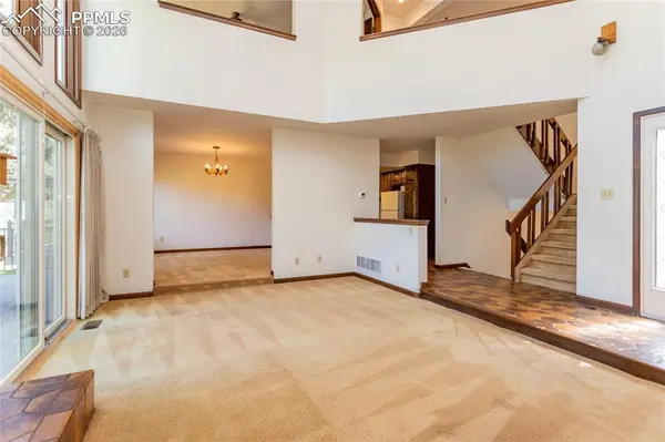 24 Woodbridge DR, Colorado Springs, CO 80906