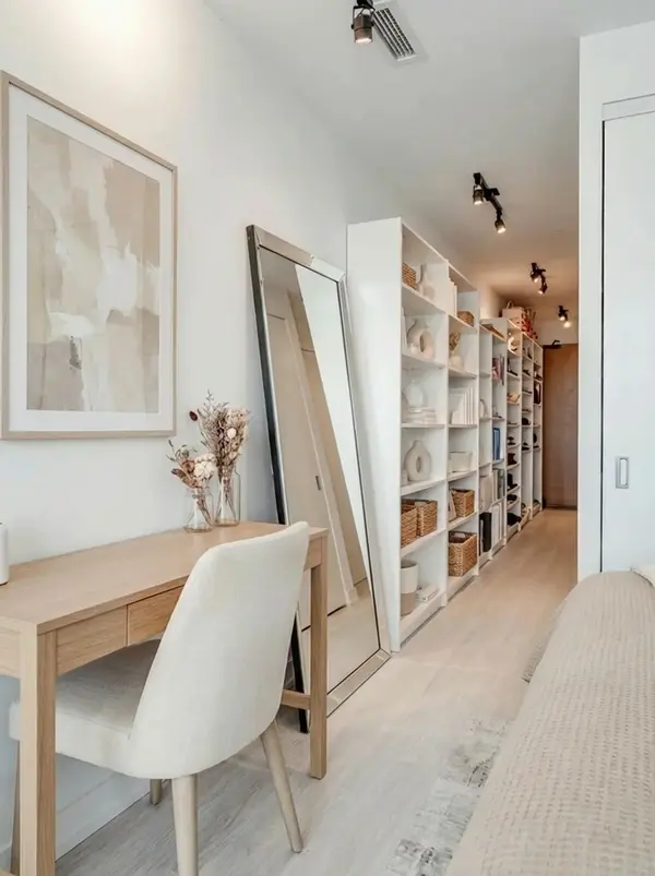 195 Mccaul ST #1714, Toronto C01, ON M5T 0E5