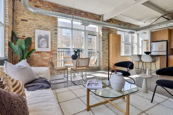 955 Queen ST W #519, Toronto C01, ON M6J 3X5