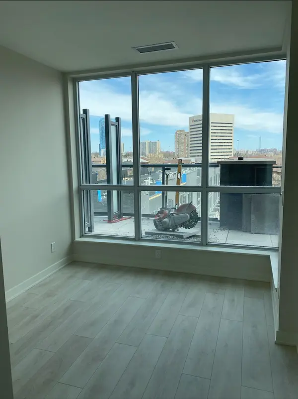 2 Sonic WAY #405, Toronto C11, ON M3C 0P2