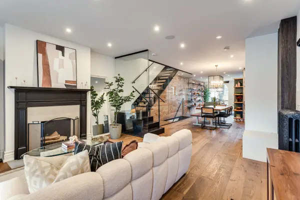 88 Grace ST, Toronto C01, ON M6J 2S2