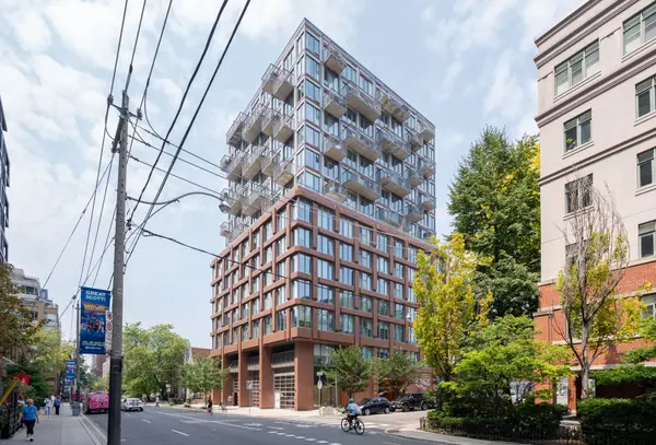 2 Augusta AVE #507, Toronto C01, ON M5V 0T3