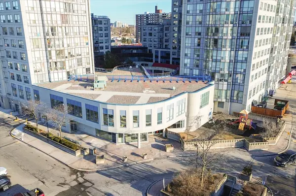 1470 Midland AVE #1410, Toronto E04, ON M1P 4Z4