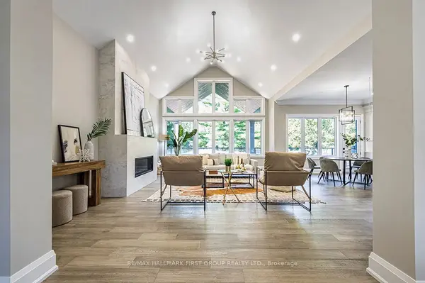 10 Philips RD, Whitby, ON L1M 1G7