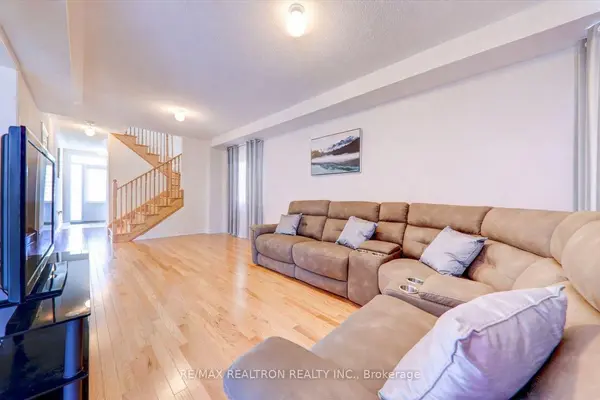 122 Cliff Thompson CT, Georgina, ON L0E 1R0