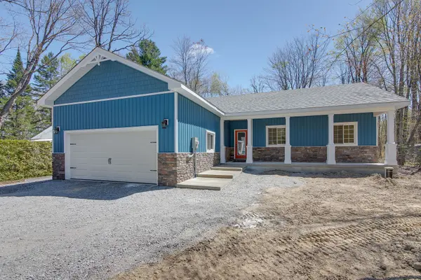 26 MCLEISH DR, Kawartha Lakes, ON L0K 1W0