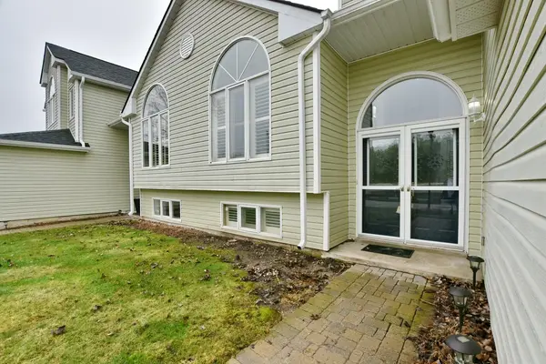 61 Barker BLVD, Collingwood, ON L9Y 4W4