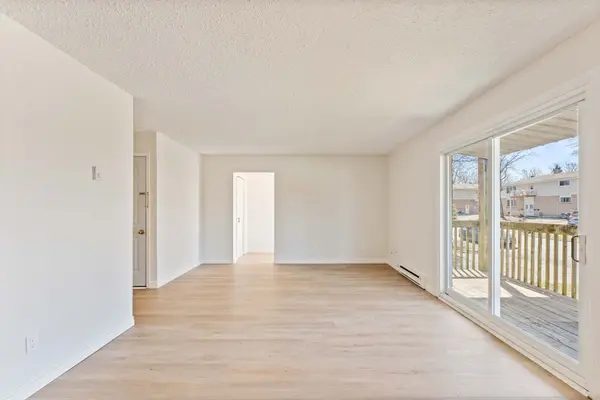 10 Kings CT, Orillia, ON L3V 6S4