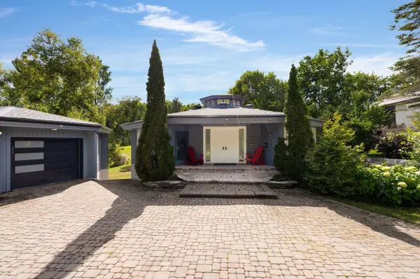 23 Country Club LN, Oro-medonte, ON L4M 4Y8