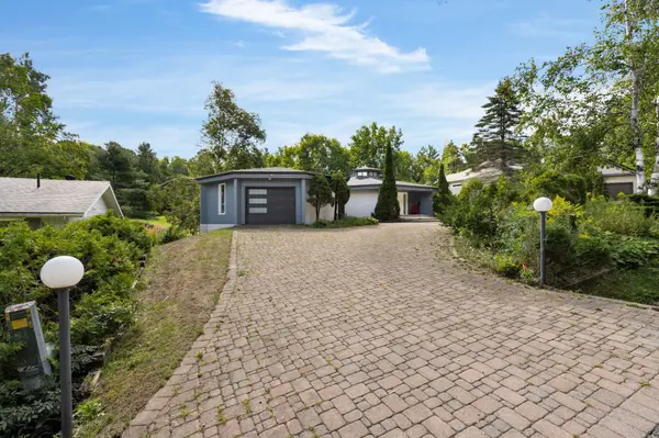 23 Country Club LN, Oro-medonte, ON L4M 4Y8