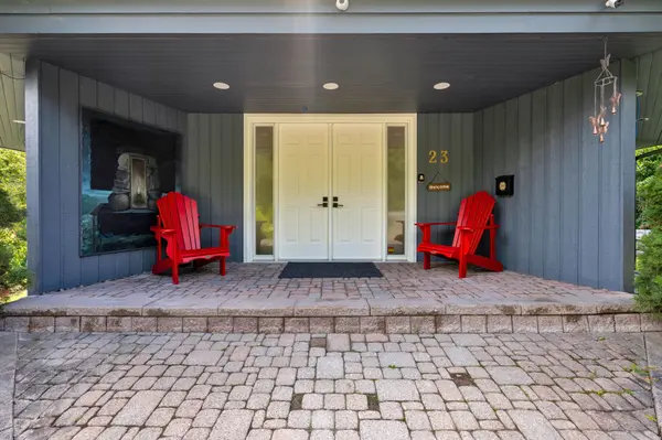 23 Country Club LN, Oro-medonte, ON L4M 4Y8