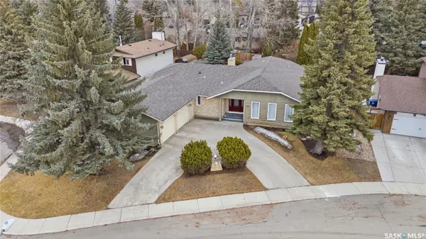 301 Coldspring CRESCENT, Saskatoon, SK S7J 3M9