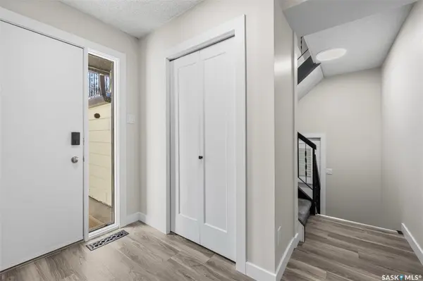 5064 10th AVENUE, Regina, SK S4T 7P4