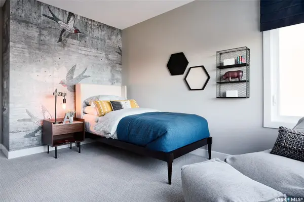 1112 Camden GARDENS, White City, SK S4L 0G1