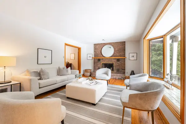 1 Sunshine Mountain DR, Caledon, ON L7C 0A1