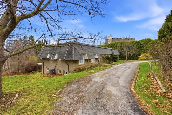 1310 Beaufort DR, Burlington, ON L7P 4V9