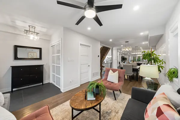 18 Bayliss AVE, Toronto W04, ON M6N 4P3