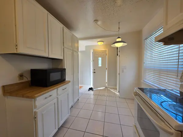 12 Todd Brook DR, Toronto W10, ON M9V 1R4