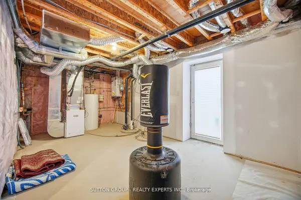 5 Taylor CT, Caledon, ON L7E 2R7