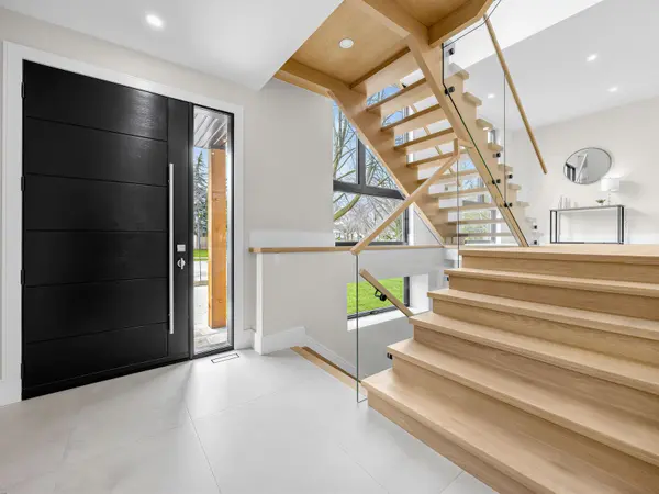 2488 Bridge RD, Oakville, ON L6L 2H2