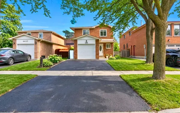 6655 Ganymede RD, Mississauga, ON L5N 4V3