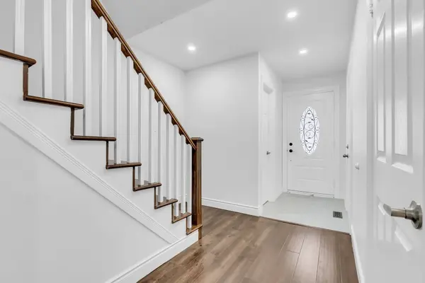 6655 Ganymede RD, Mississauga, ON L5N 4V3