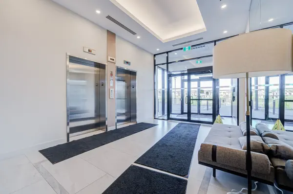 3265 Carding Mill TRL #510, Oakville, ON L6M 0W6