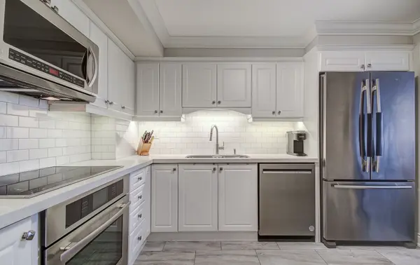 1400 Dixie RD #1410, Mississauga, ON L5E 3E1