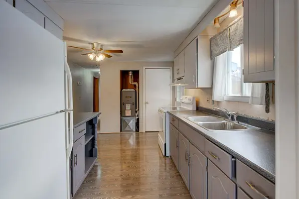 1231 County Rd 11 RD, Prince Edward County, ON K0K 2T0