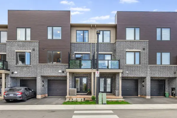 79 Dryden LN, Hamilton, ON L8H 0B6