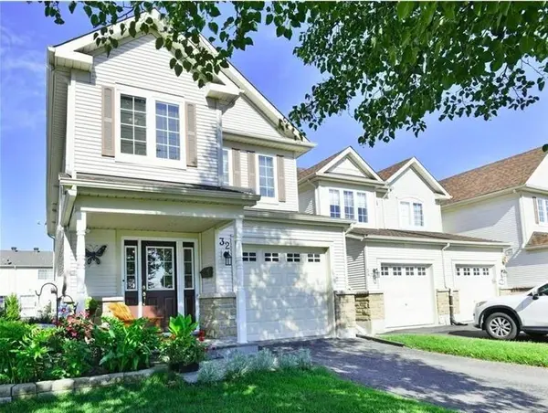 32 RIVERSTONE DR N, Barrhaven, ON K2J 4X7
