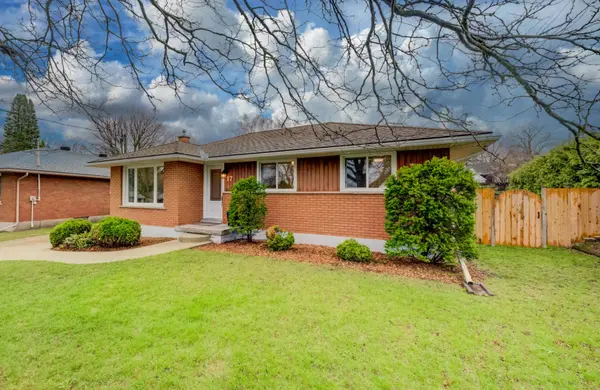 17 Hipel AVE, Cambridge, ON N3C 1W8