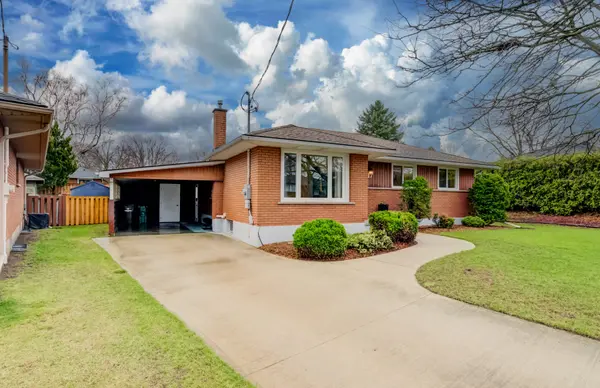 17 Hipel AVE, Cambridge, ON N3C 1W8