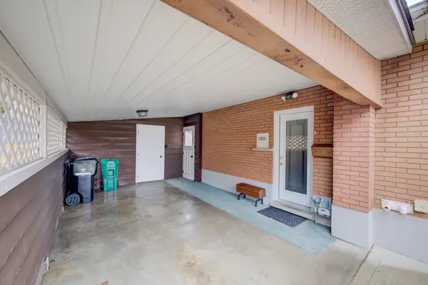 17 Hipel AVE, Cambridge, ON N3C 1W8