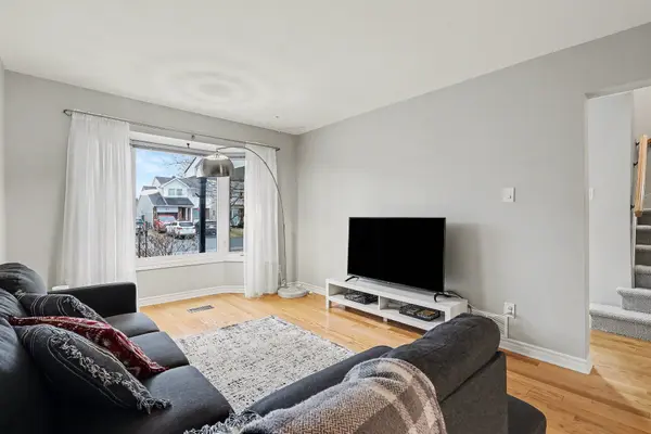 6417 St Louis DR, Orleans - Convent Glen And Area, ON K1C 2X9