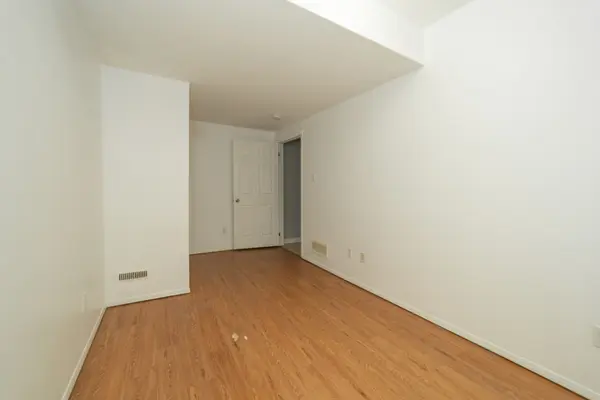 17 Sterling ST #Lower, London East, ON N5Y 1Y4