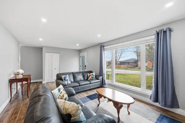 1284 Waverley CRES, Kingston, ON K7M 6J6